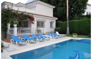Villa  Elviria